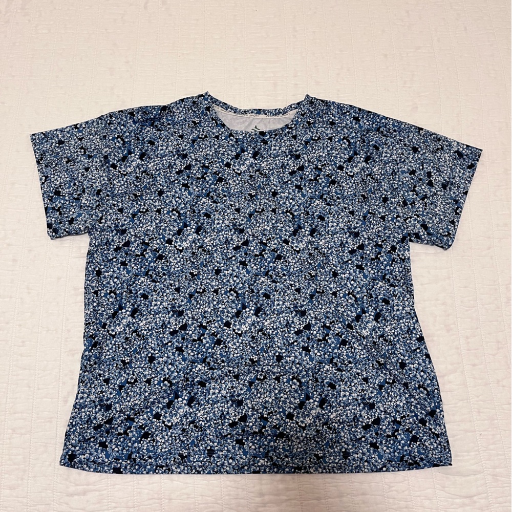 Tuckernuck Hydrangea Boyfriend Performance Tee